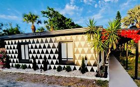 Beach Bungalow By The Sea 2