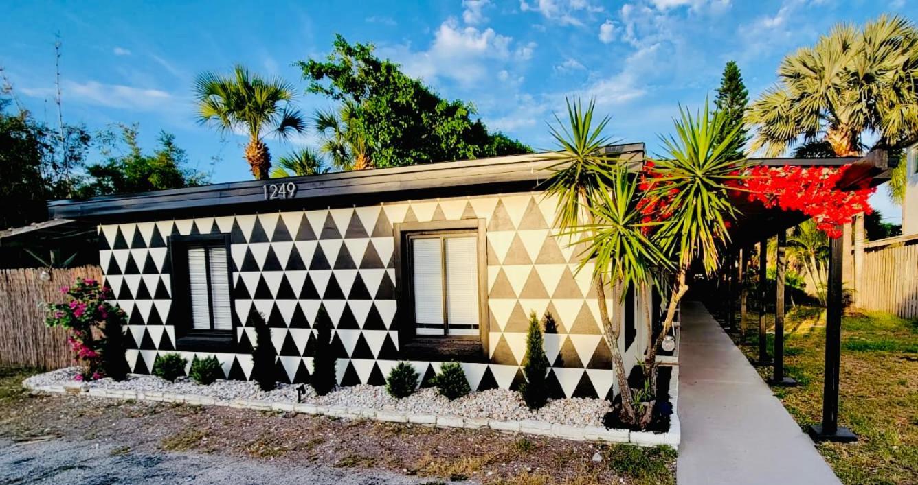 Beach Bungalow By The Sea 2 Cocoa Beach Exterior photo