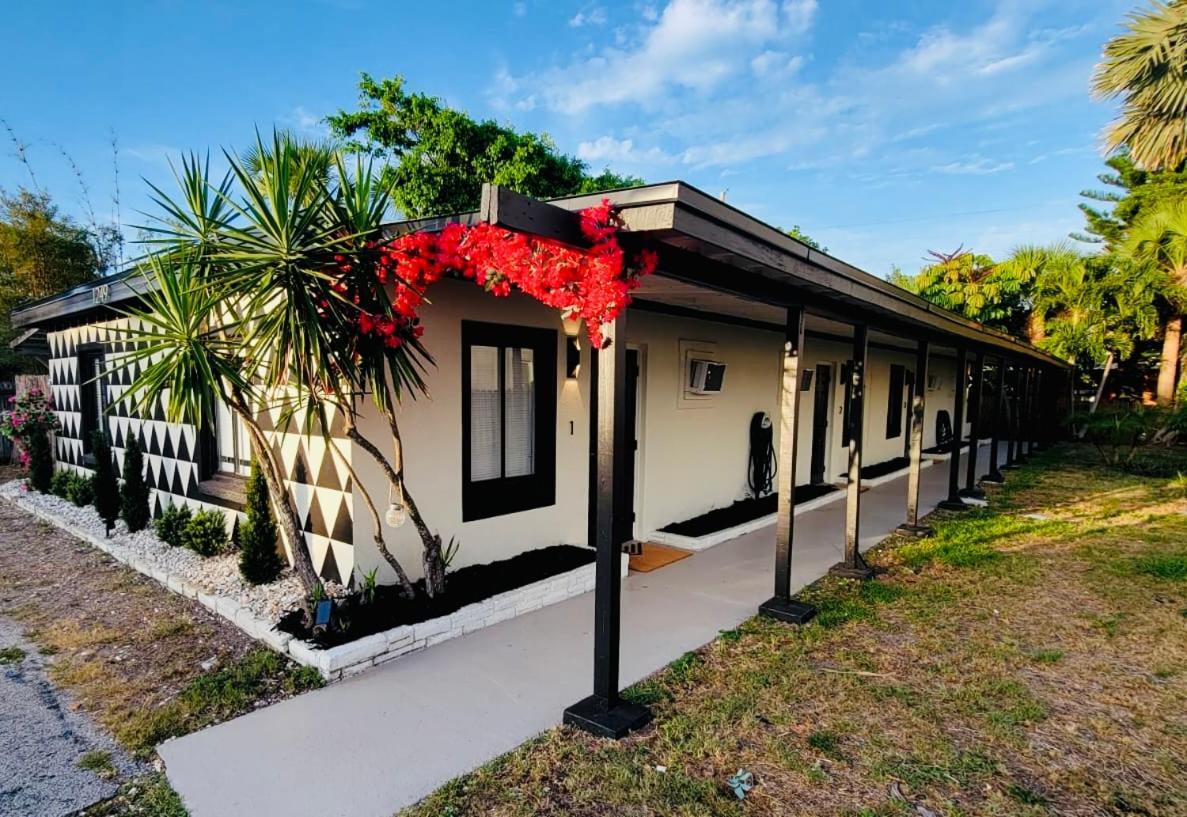 Beach Bungalow By The Sea 2 Cocoa Beach Exterior photo